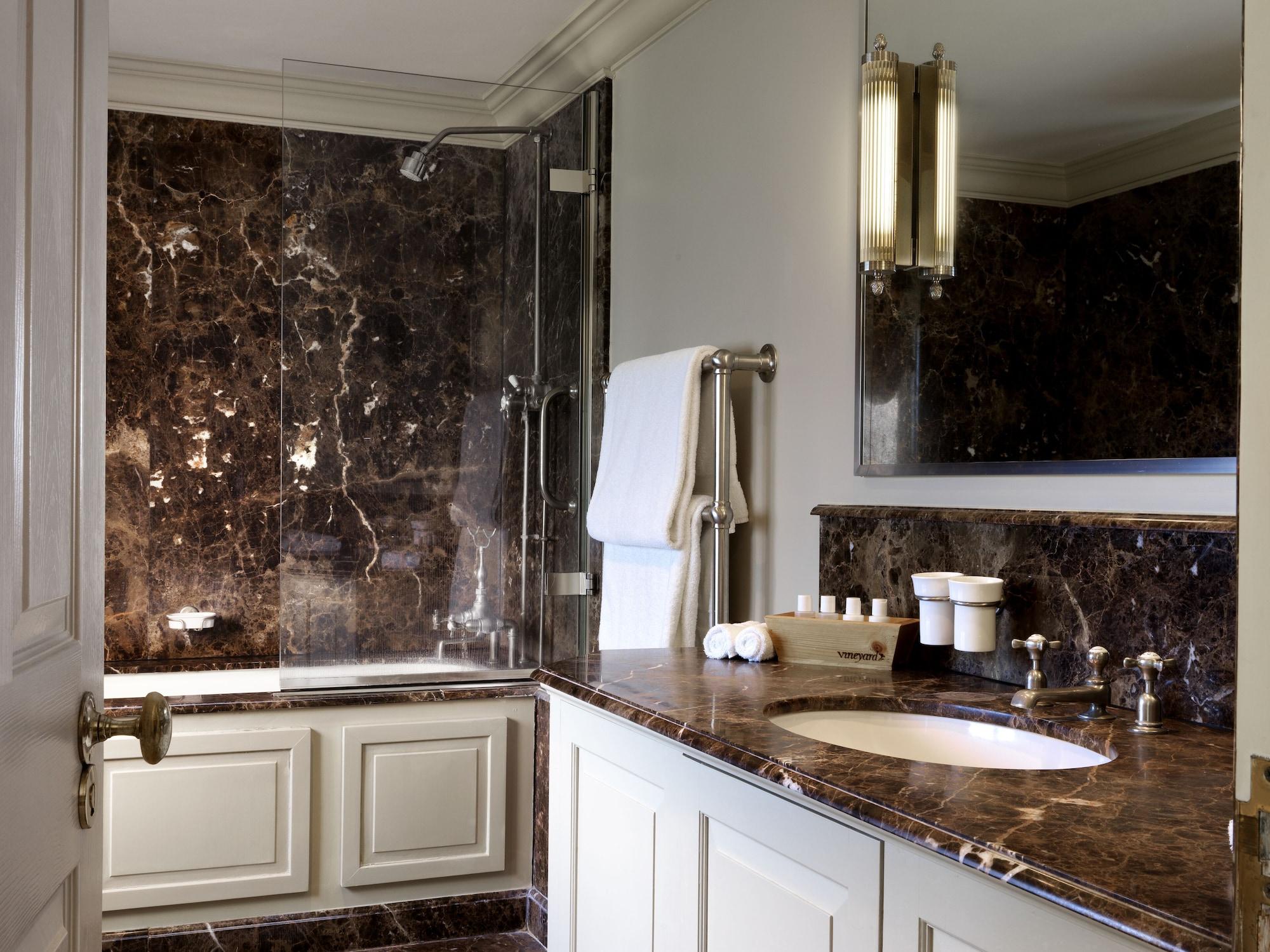The Vineyard Hotel & Spa Newbury  Bagian luar foto