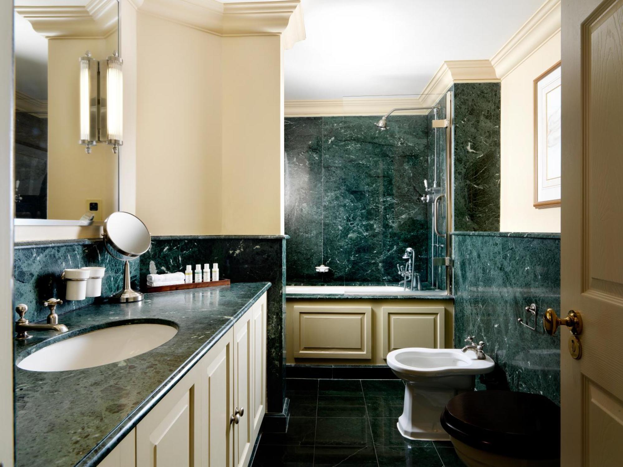 The Vineyard Hotel & Spa Newbury  Bagian luar foto